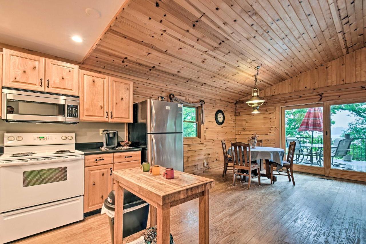 Cozy Amish Country Cabin on Shipshewana Lake! Zewnętrze zdjęcie