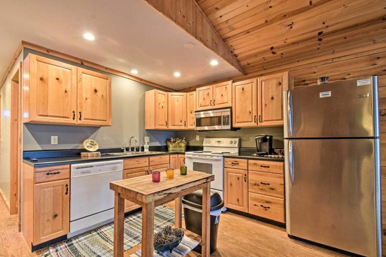 Cozy Amish Country Cabin on Shipshewana Lake! Zewnętrze zdjęcie
