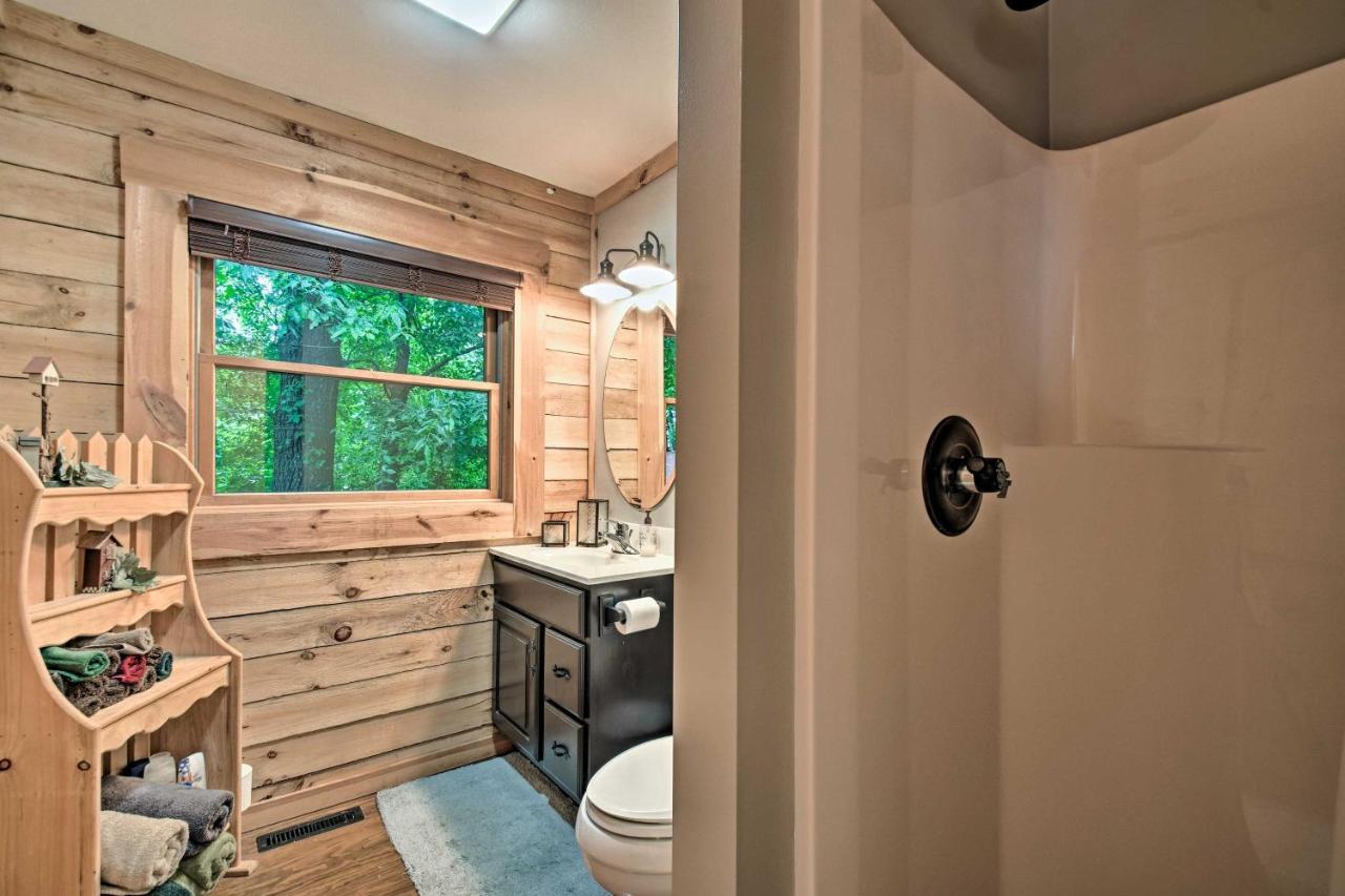 Cozy Amish Country Cabin on Shipshewana Lake! Zewnętrze zdjęcie
